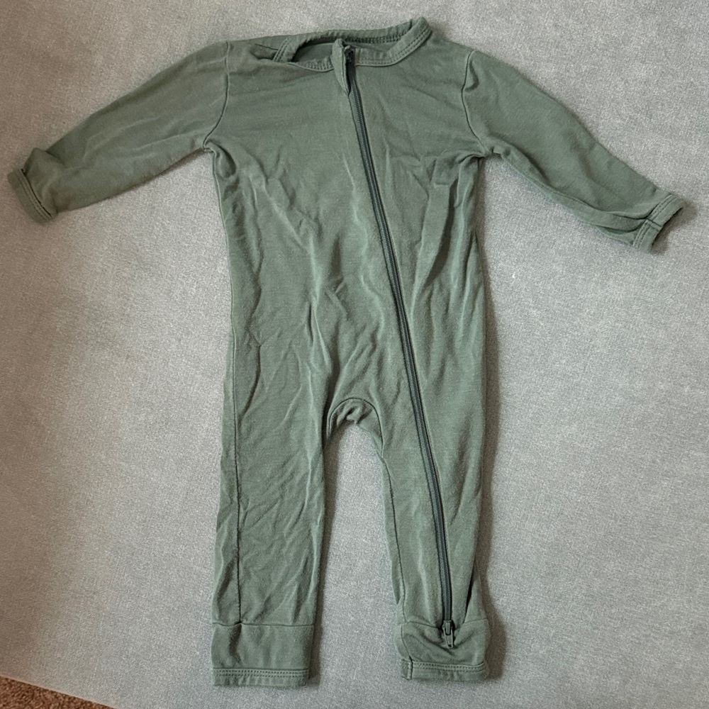 Kyte baby Zipper Romper